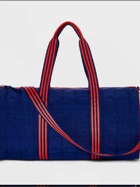 Universal Thread duffel weekender bag features quilted Navy fabric Red Blue